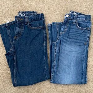 2 PAIRS OF GENTLY USED CAT & JACK BOYS SIZE 10!